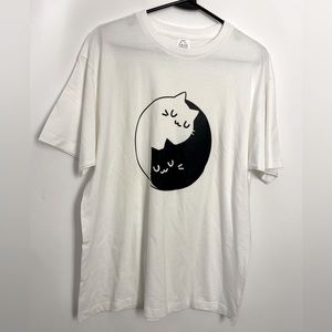 Hugging Cat Tee